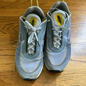 Men’s Nike Air Max 2090 Size 9.5
